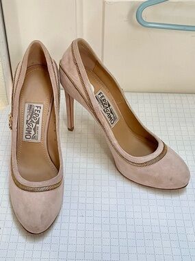 Authentic Salvatore Ferragamo Rory zipper platform pumps